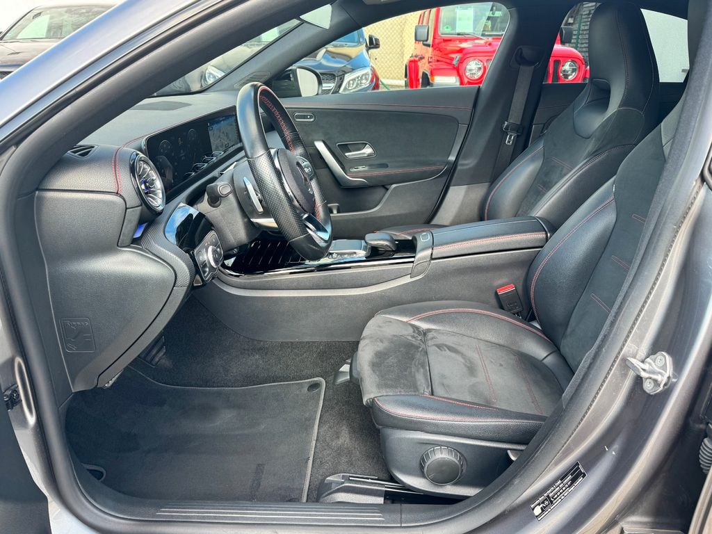 Mercedes-Benz CLA 200 2021