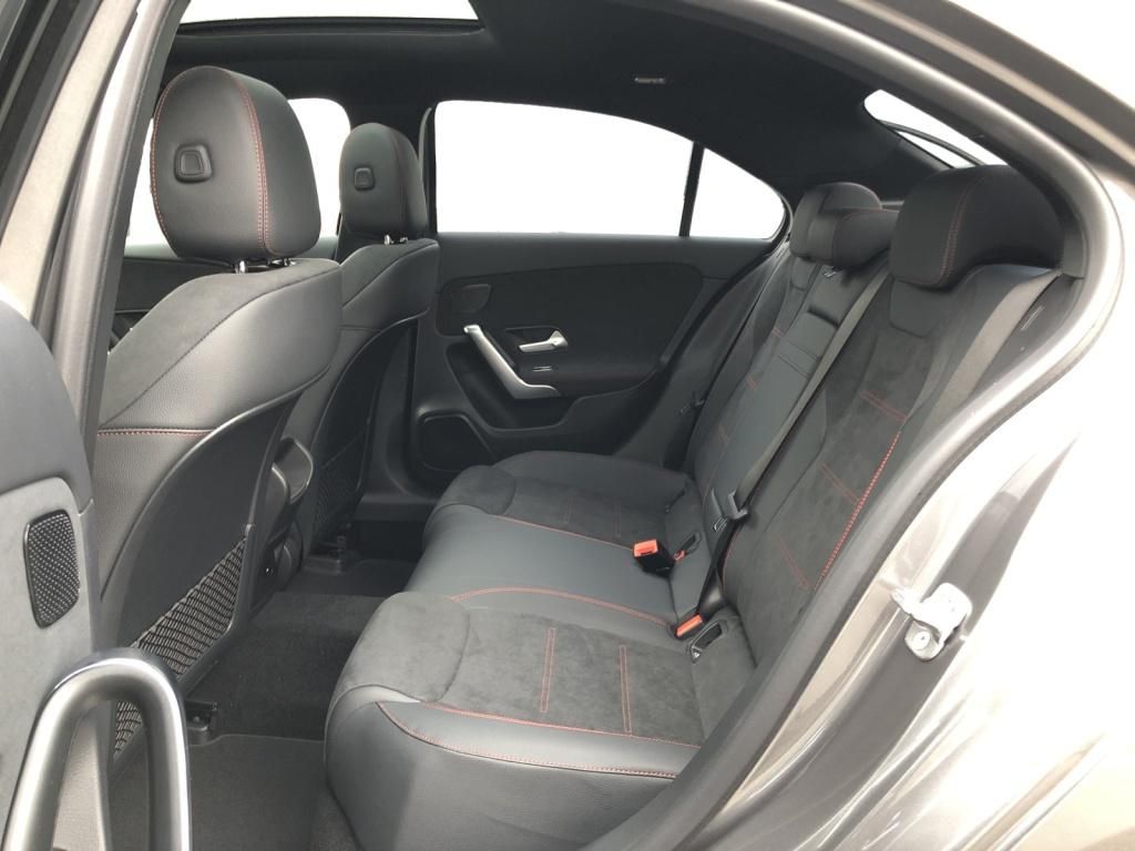 Mercedes-Benz A 200 2025