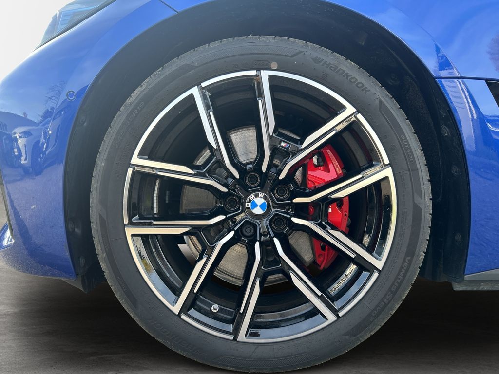 BMW i4 2025