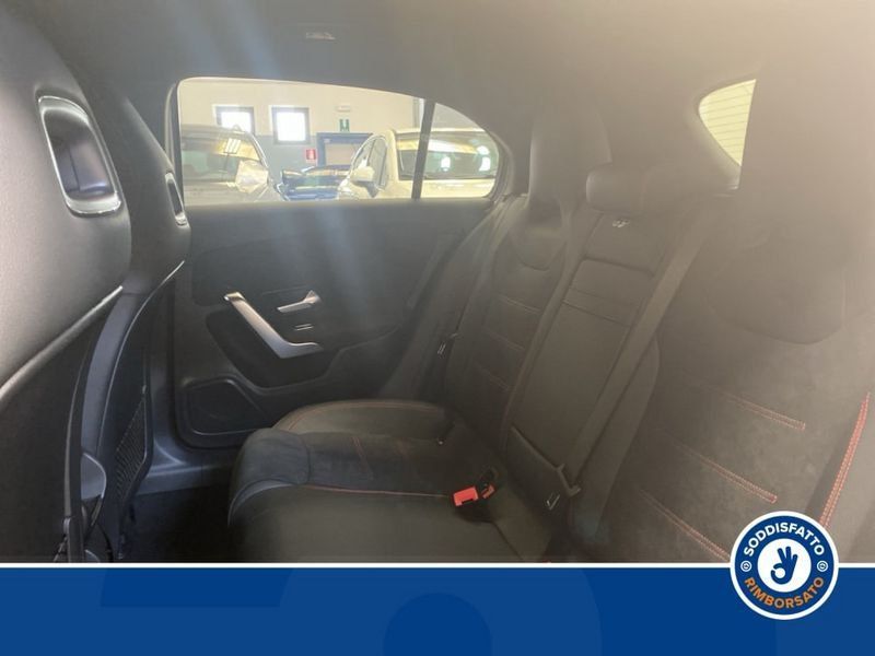 Mercedes-Benz A 180 2025