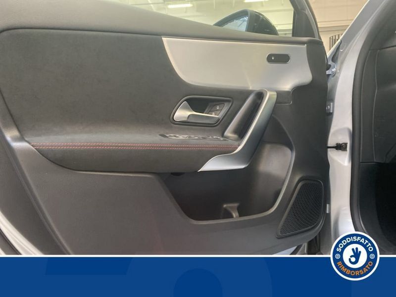 Mercedes-Benz A 180 2025