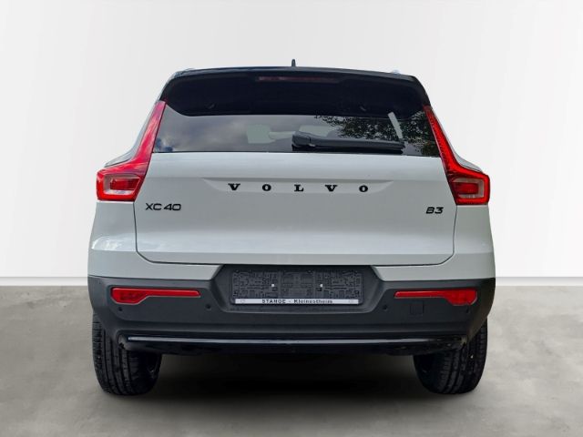 Volvo XC40 2025