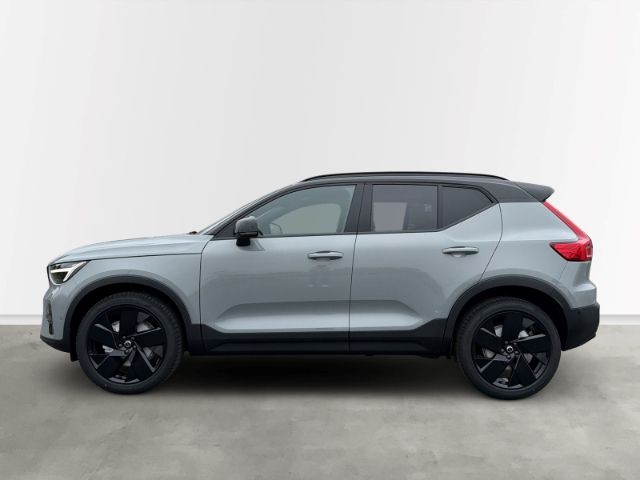 Volvo XC40 2025