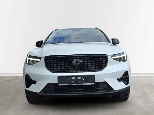 Volvo XC40 2025