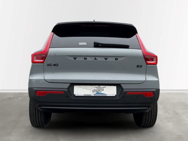 Volvo XC40 2025