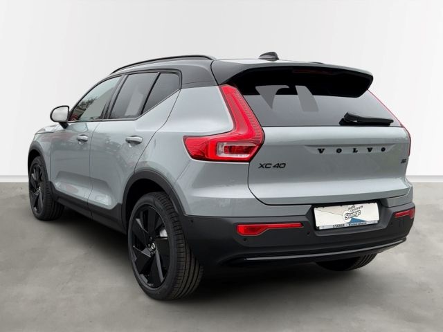 Volvo XC40 2025