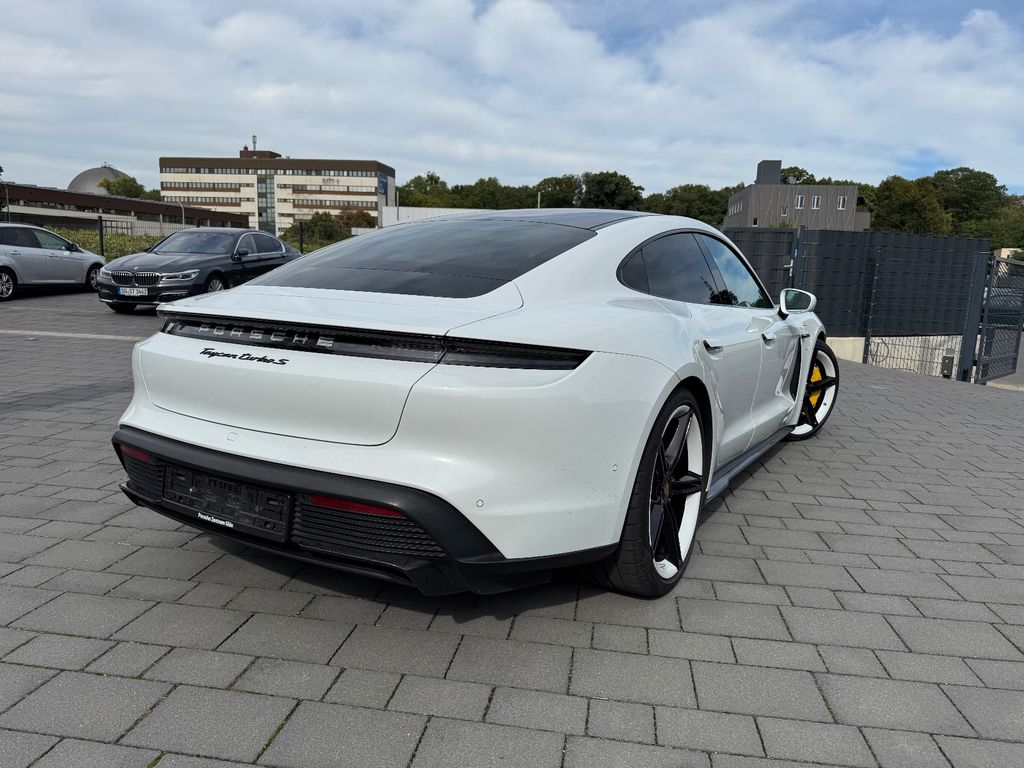 Porsche Taycan 2020