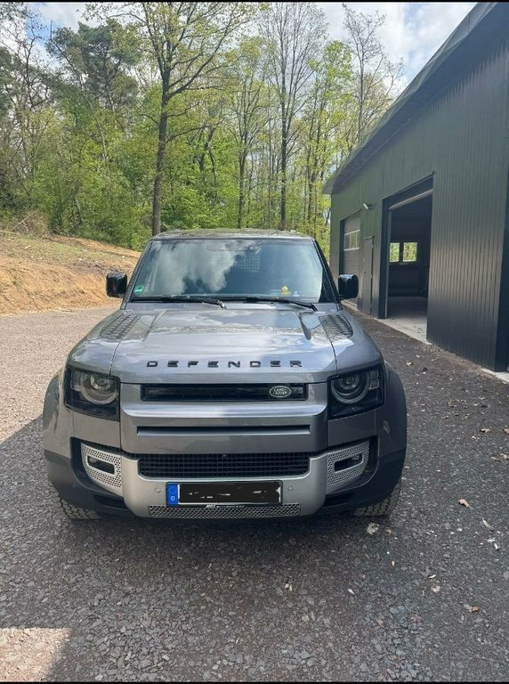 Land Rover Defender 2023