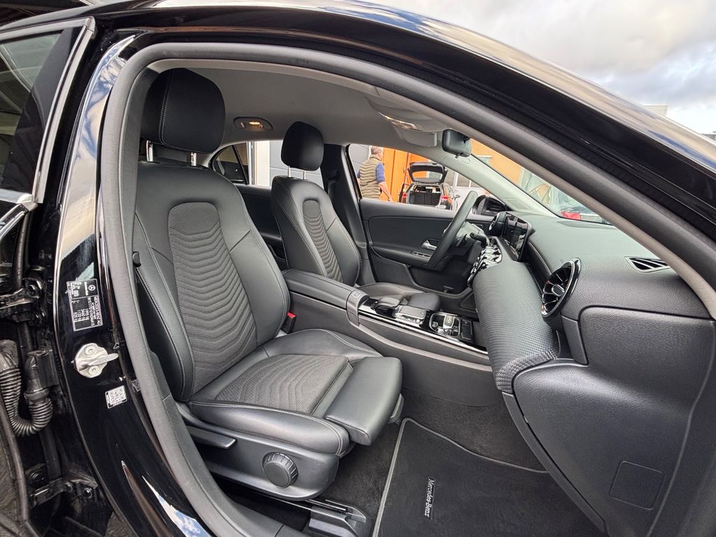 Mercedes-Benz A 180 2021
