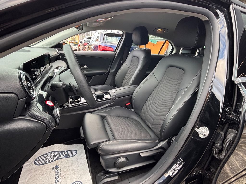 Mercedes-Benz A 180 2021