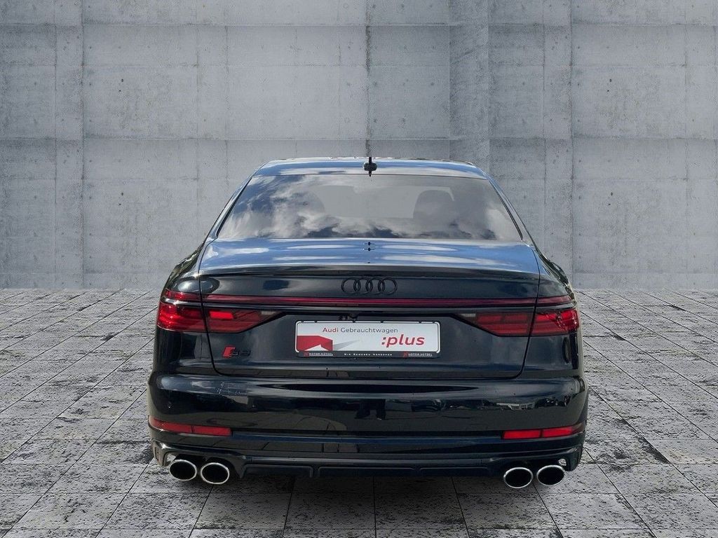 Audi S8 2022