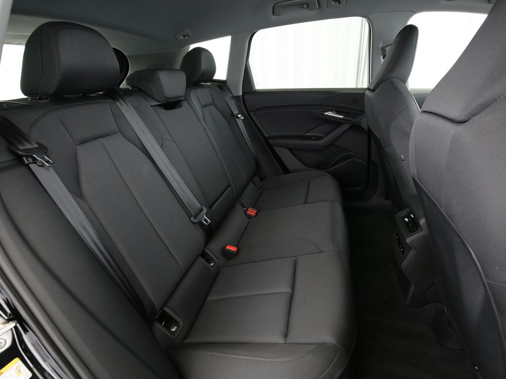 Audi Q6 e-tron 2025