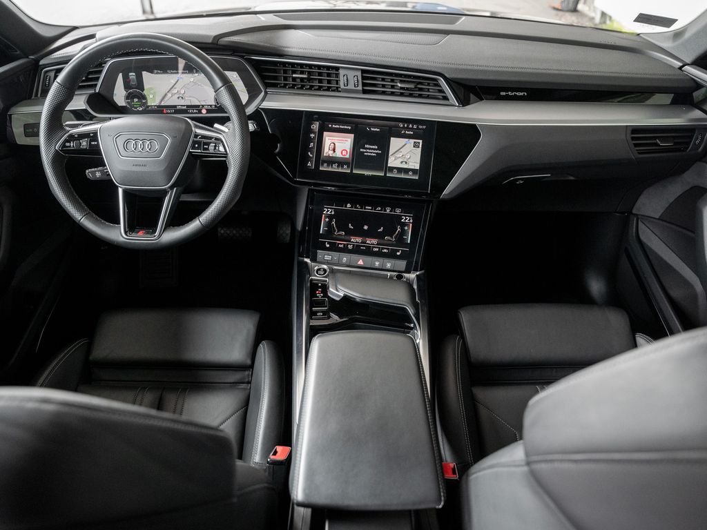 Audi e-tron 2022