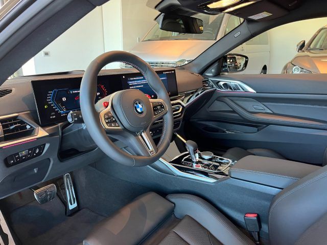 BMW M4 2023
