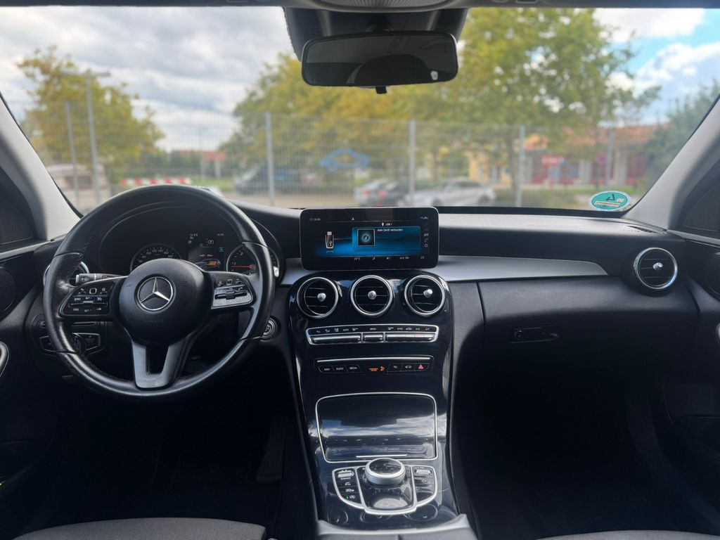 Mercedes-Benz C 180 2021