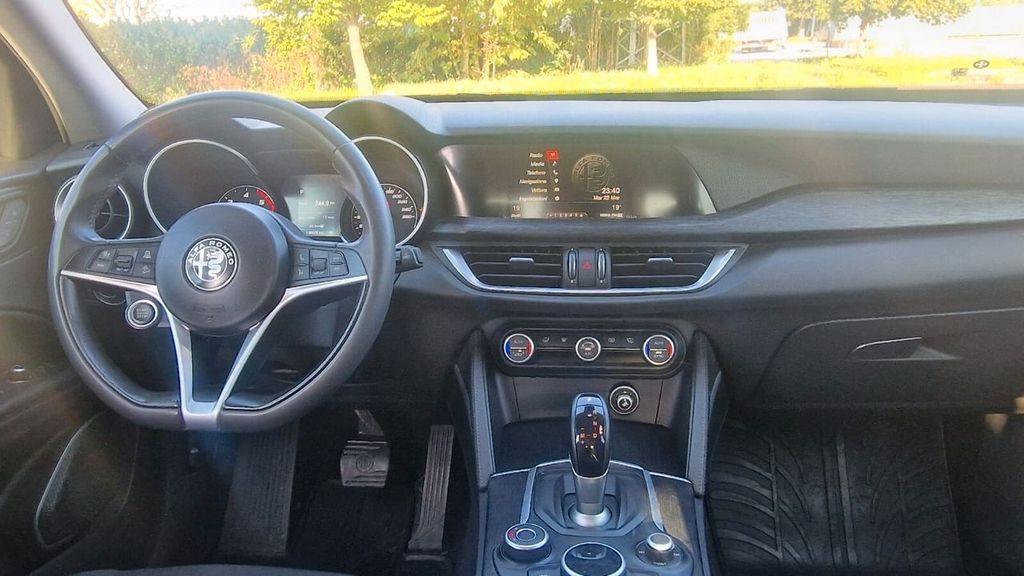 Alfa Romeo Stelvio 2019