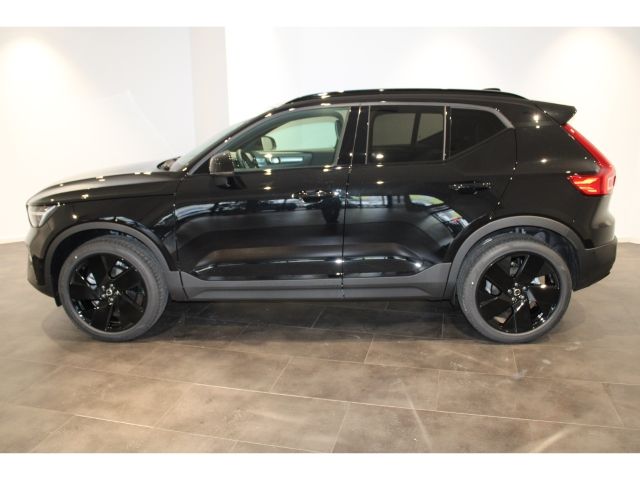 Volvo XC40 2025