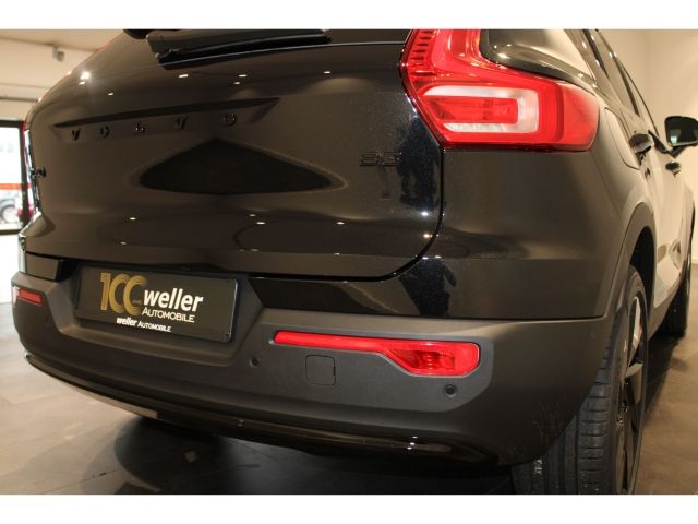 Volvo XC40 2025