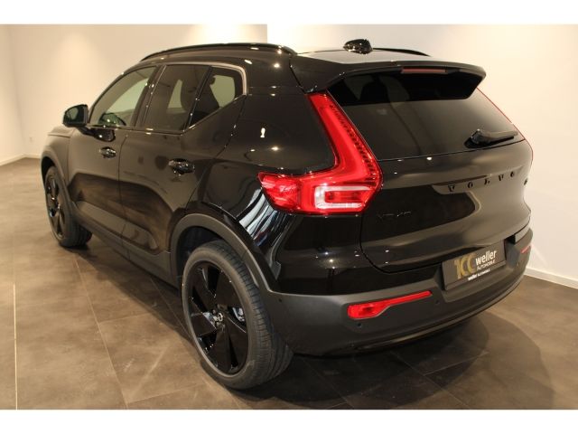 Volvo XC40 2025