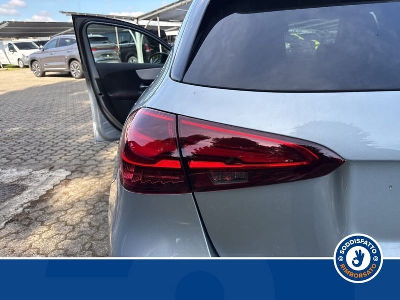Mercedes-Benz A 180 2025