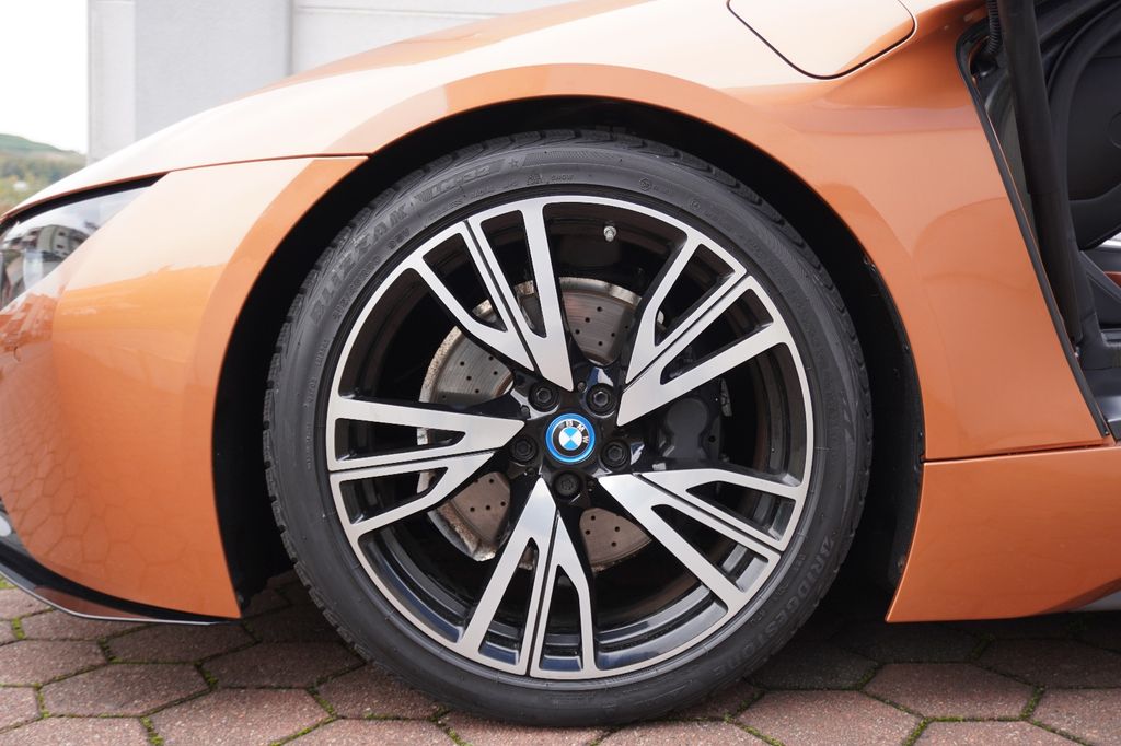 BMW i8 2020
