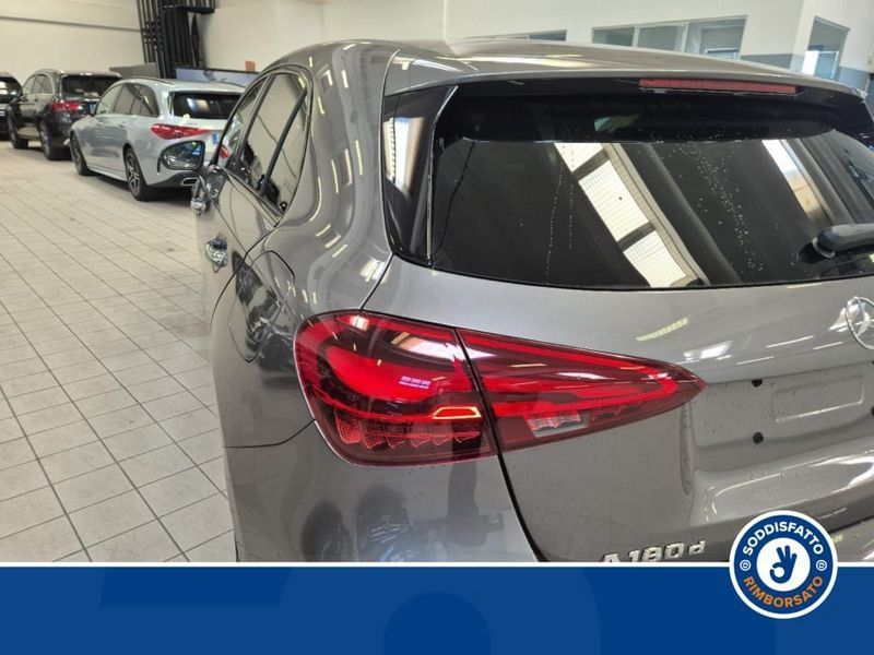 Mercedes-Benz A 180 2025