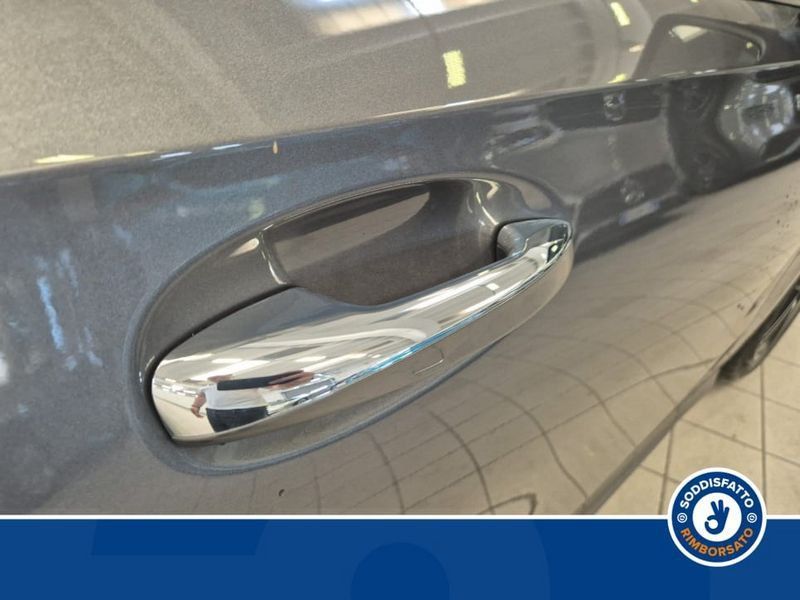 Mercedes-Benz A 180 2025