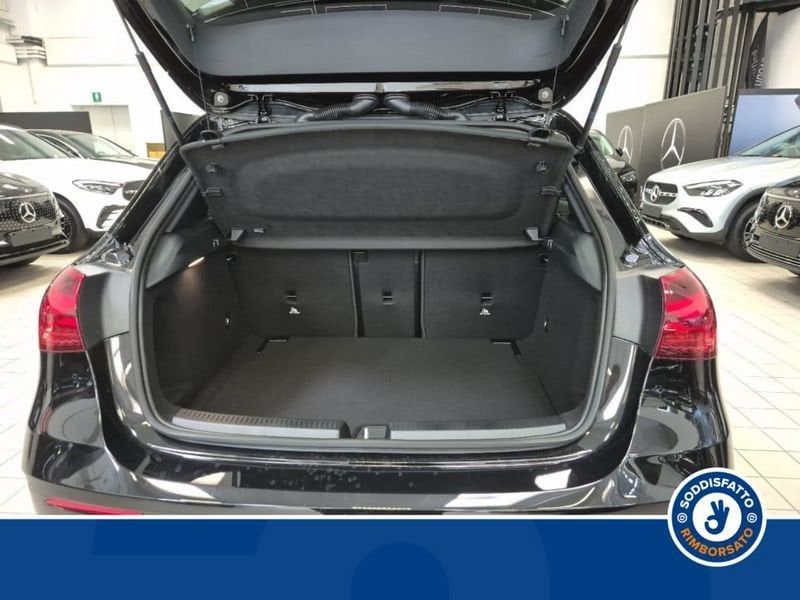 Mercedes-Benz A 180 2025