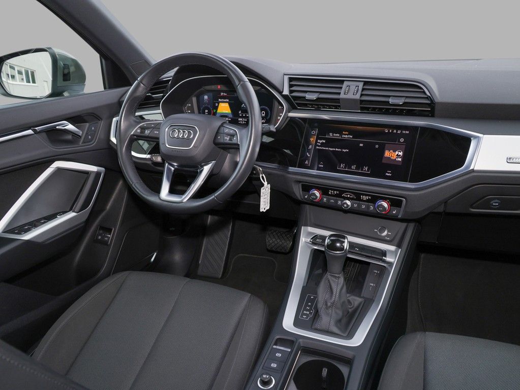 Audi Q3 2021