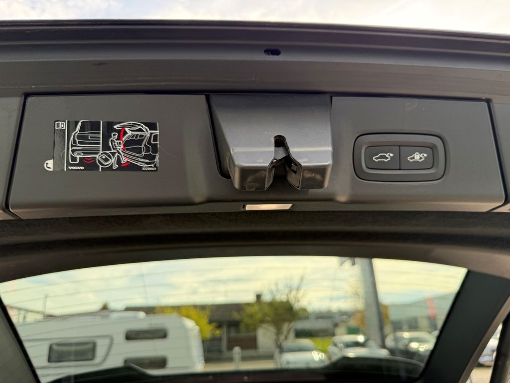 Volvo V90 2022