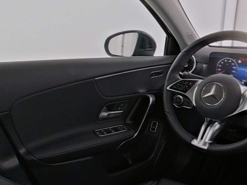 Mercedes-Benz A 200 2024