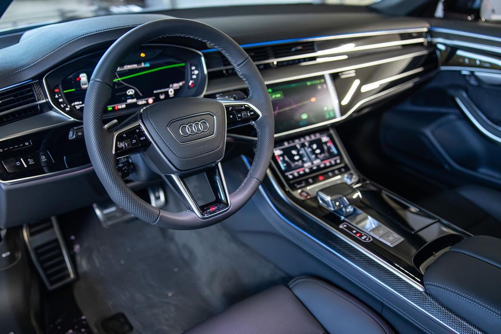 Audi S8 2025