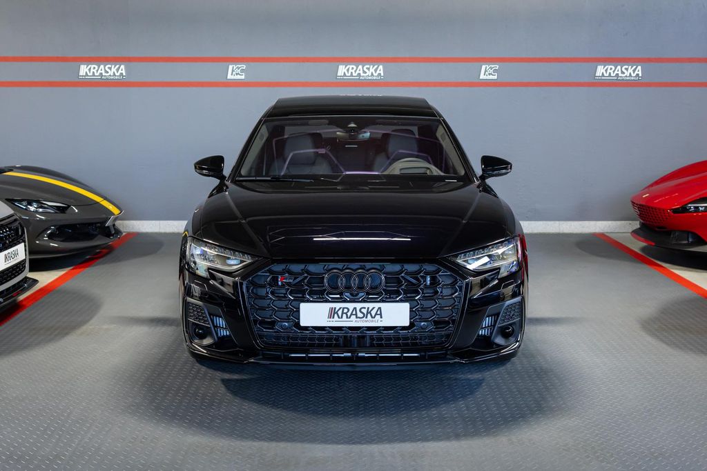 Audi S8 2025