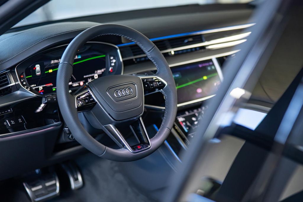 Audi S8 2025