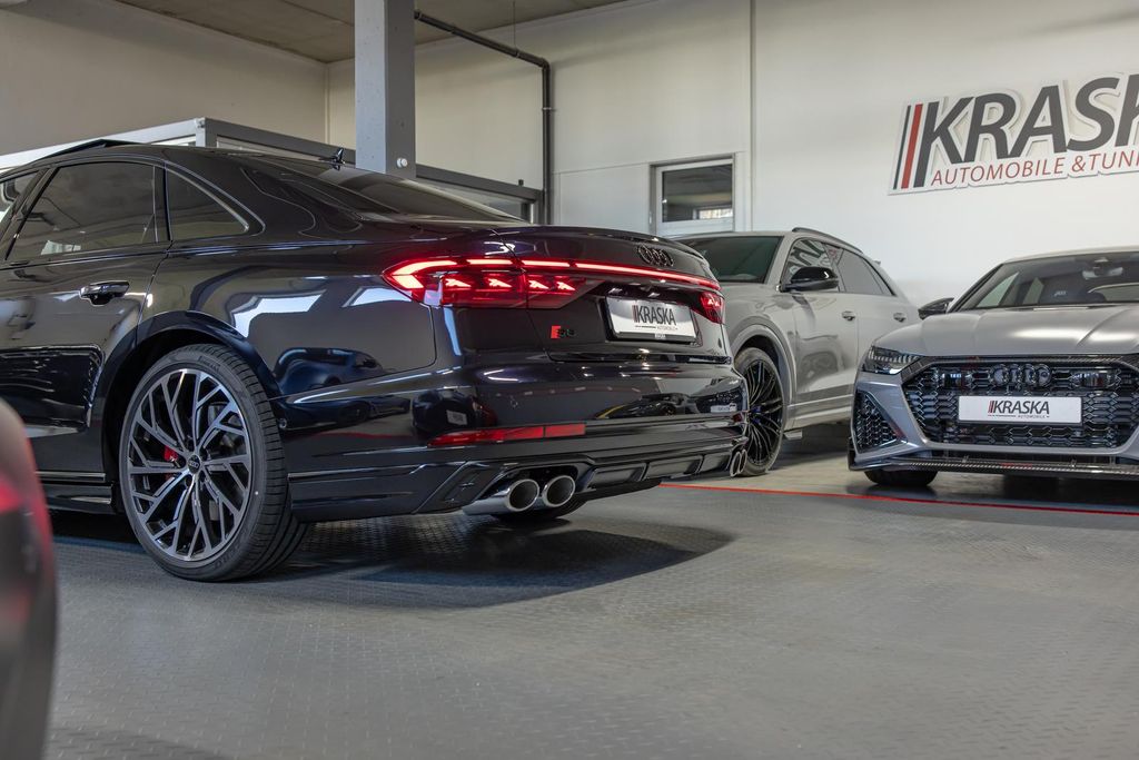 Audi S8 2025