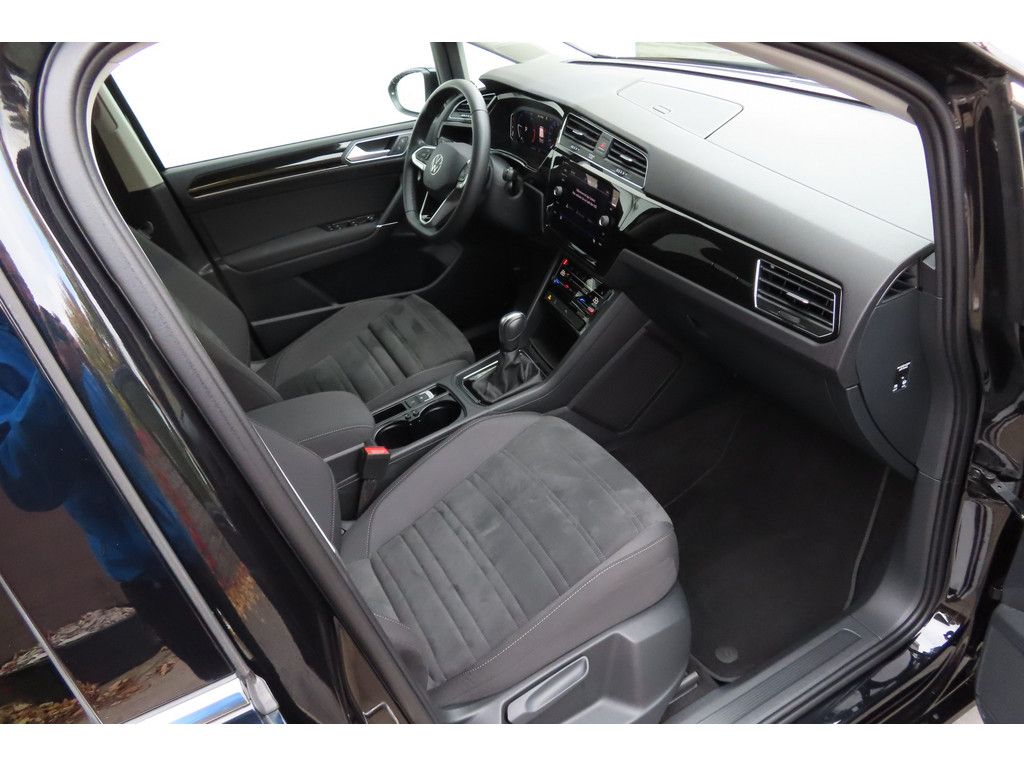 Volkswagen Touran 2023