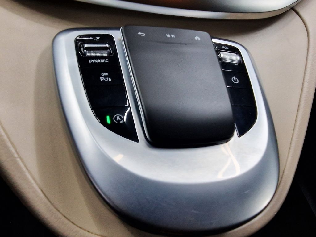 Mercedes-Benz Other 2022