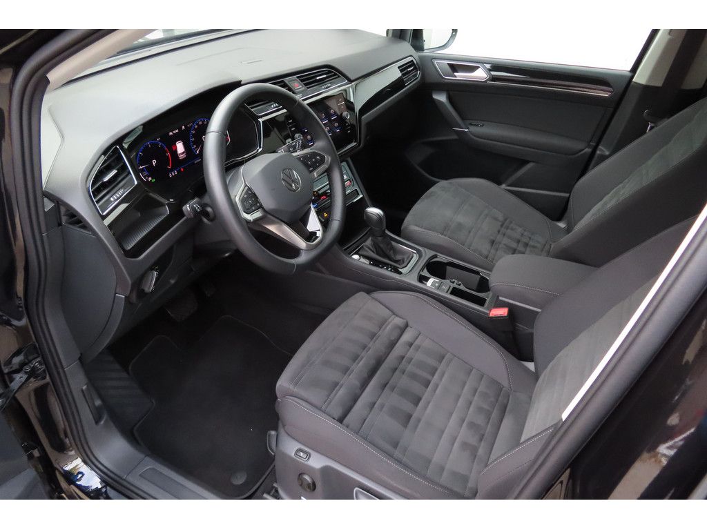 Volkswagen Touran 2023