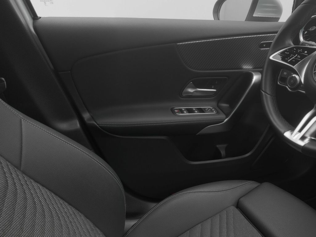 Mercedes-Benz A 180 2024