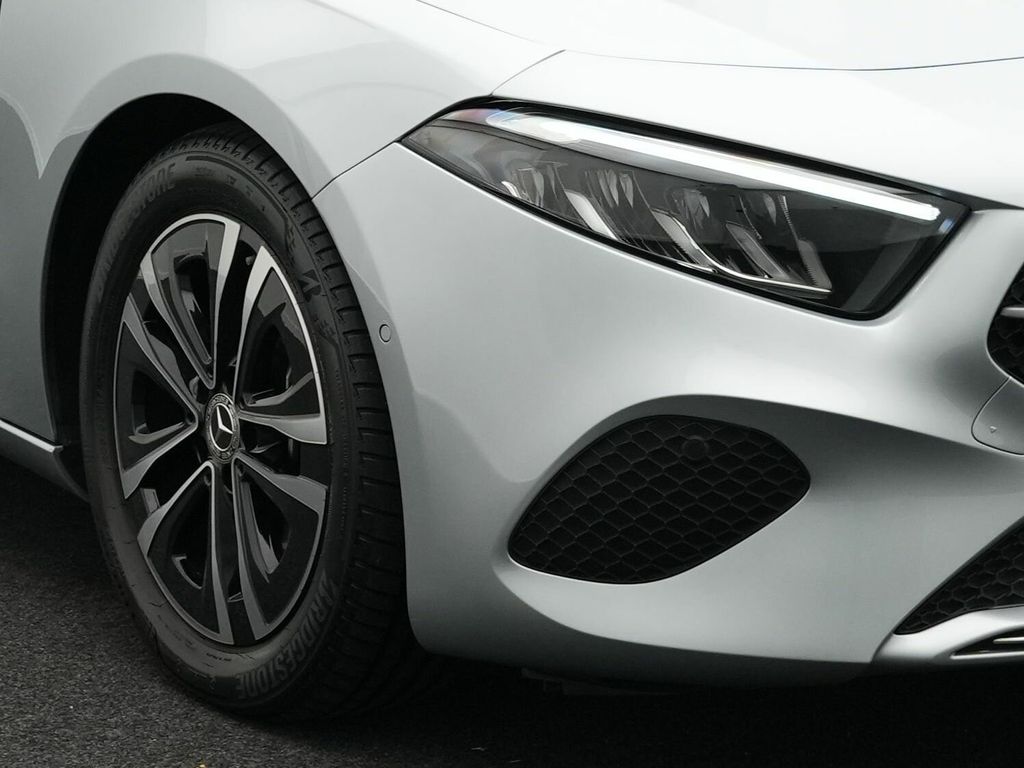 Mercedes-Benz A 180 2024