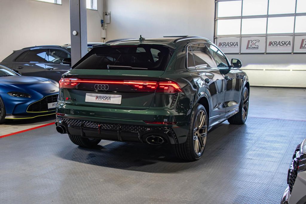 Audi RSQ8 2025