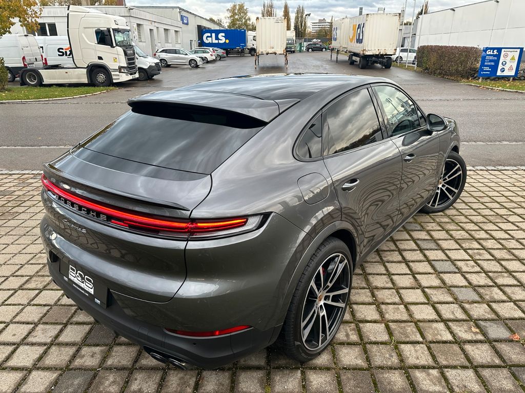Porsche Cayenne 2025