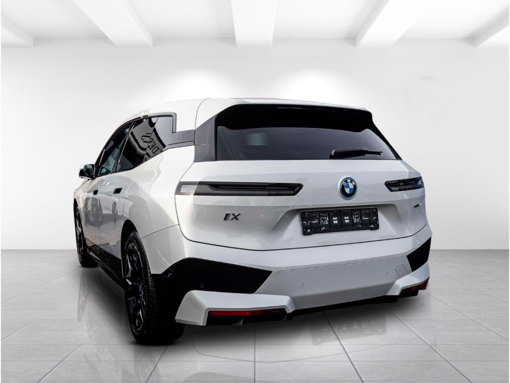 BMW iX 2023