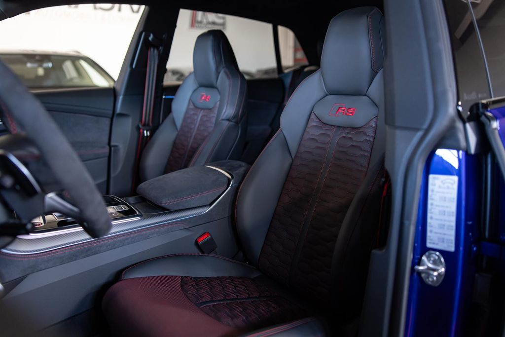 Audi RSQ8 2025
