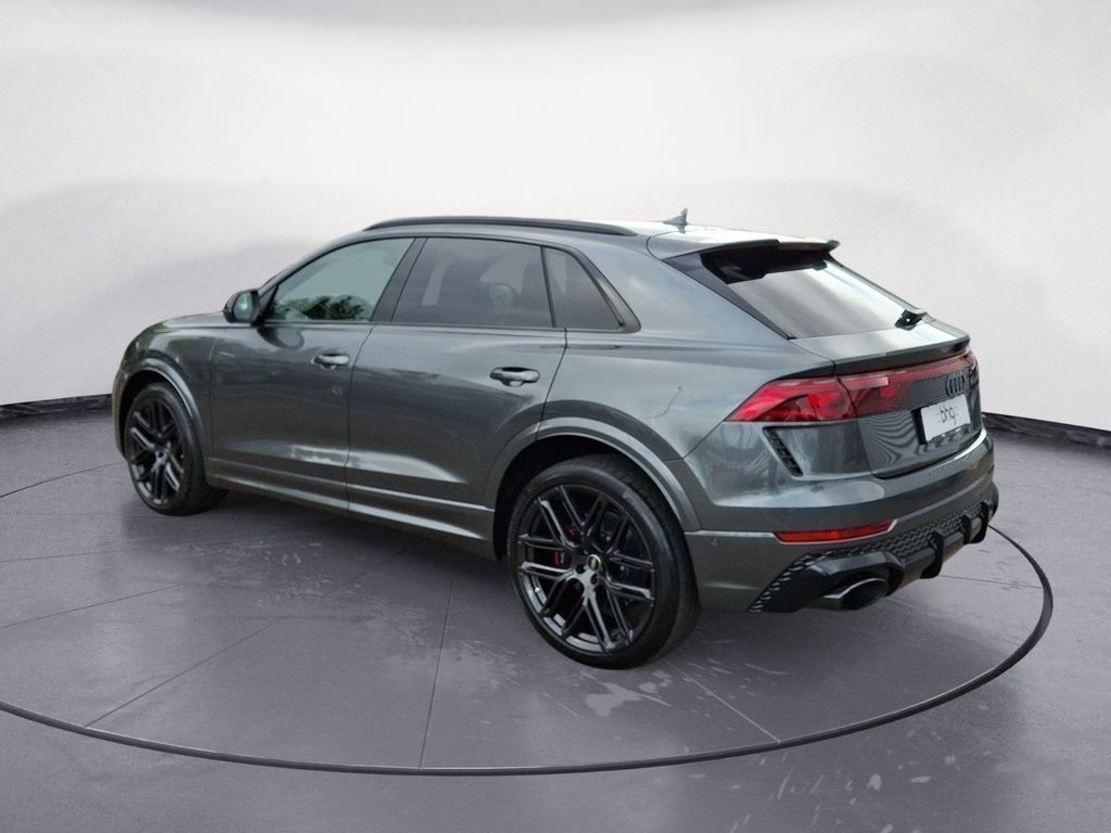Audi RSQ8 2025
