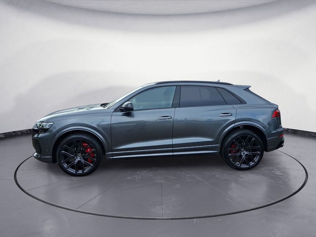 Audi RSQ8 2025