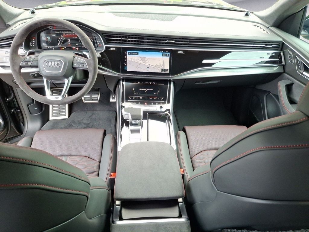 Audi RSQ8 2025