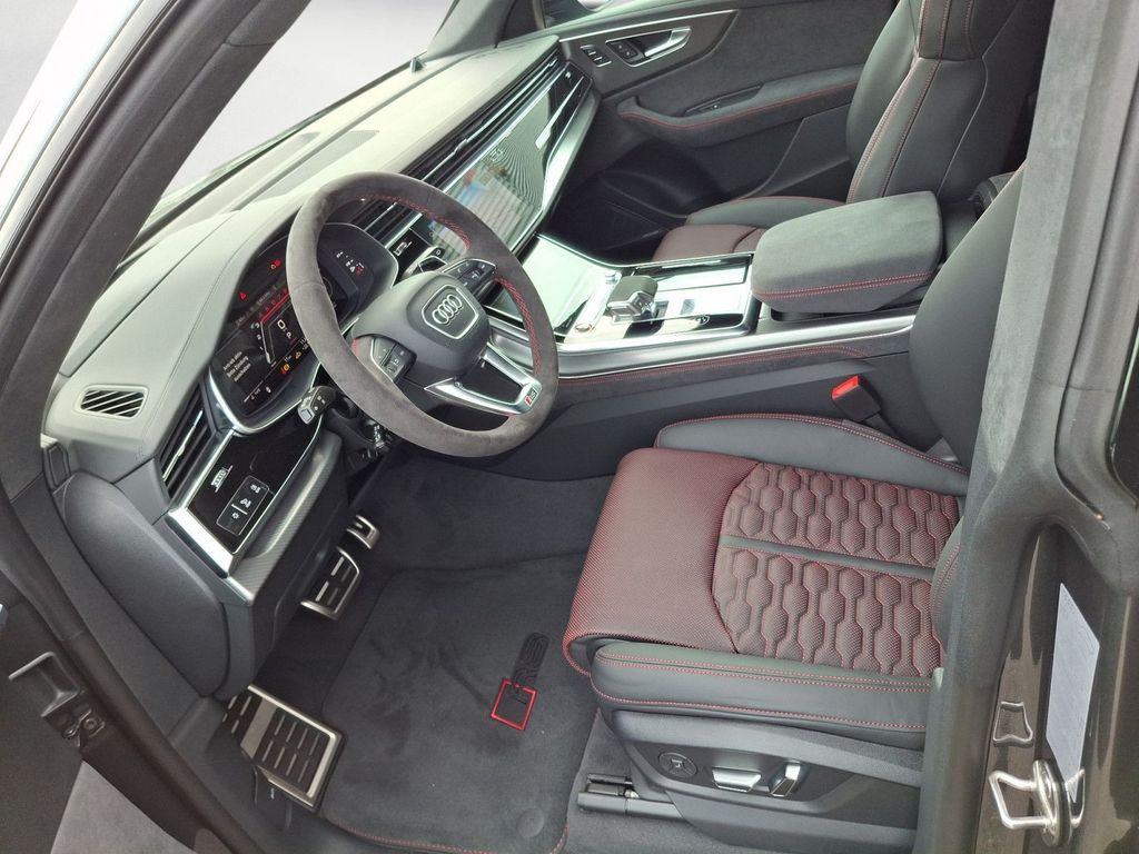 Audi RSQ8 2025
