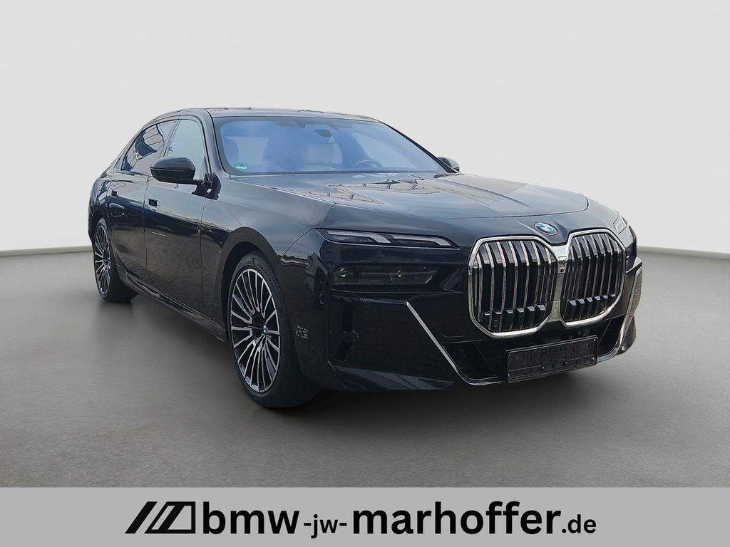 BMW 740 2024