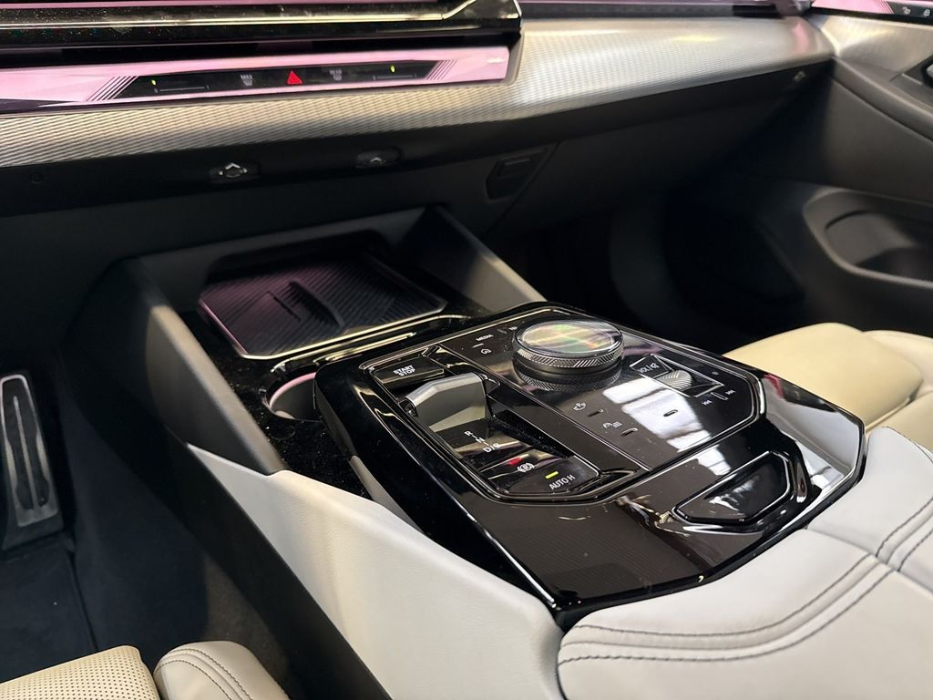 BMW i5 2025